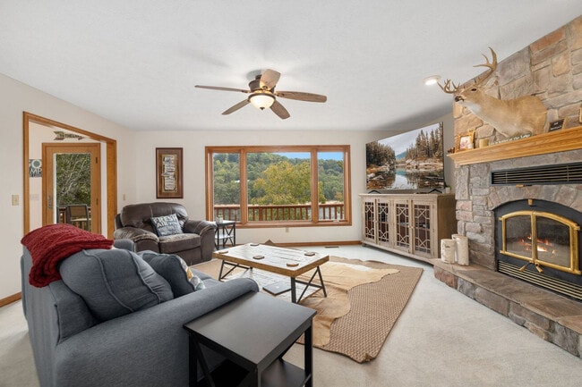 Building Photo - 814 County Rd 1524 Unit ID1340101P