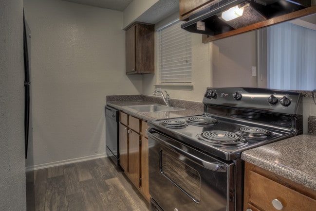 Photo - Crestbrook Apartments