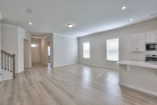 Photo - 1401 Autumn Leaf Ln