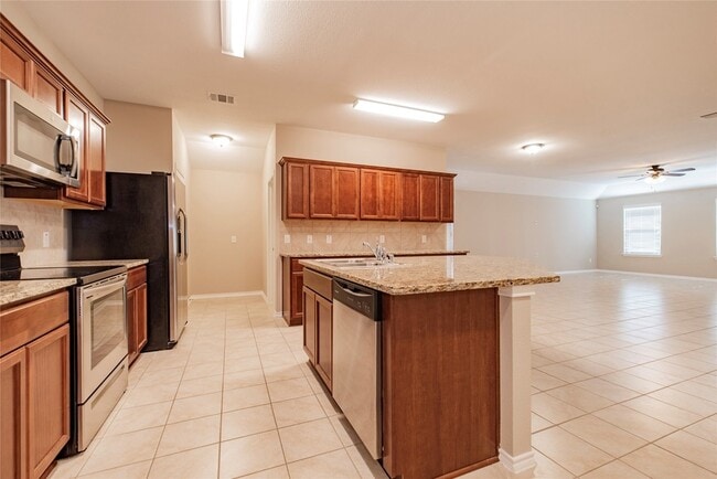 Photo - 1120 Decker Dr