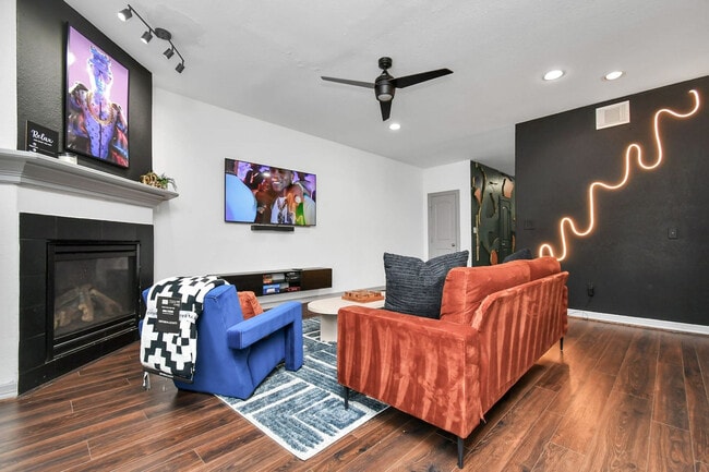 Photo - 2905 Baer St Unit ID1047953P