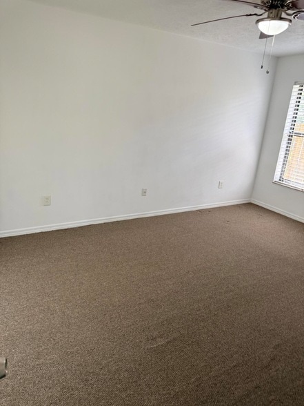 Photo - 508 NW Azalea Ave