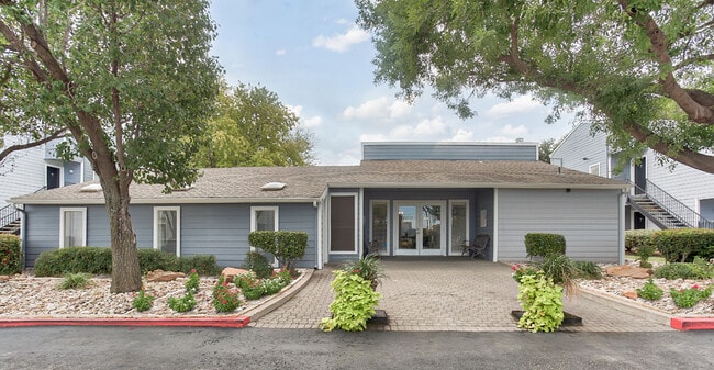 Clubhouse - Indian Run Apartments