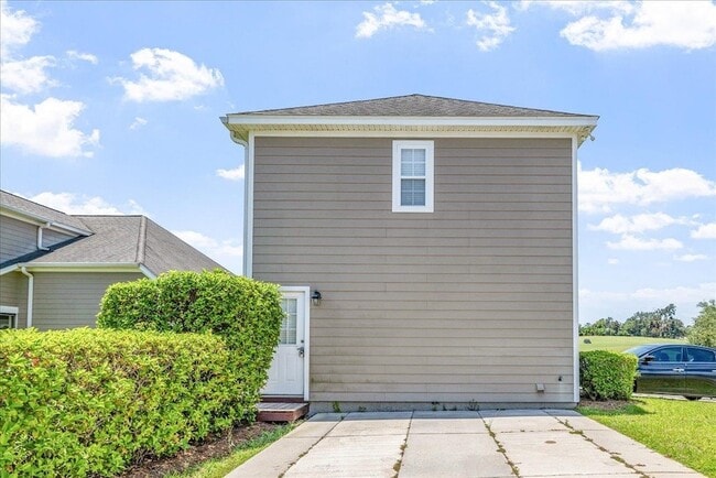 Building Photo - 2458 Goldenrod Wy