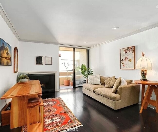 Photo - 750 Kings Rd Unit 325