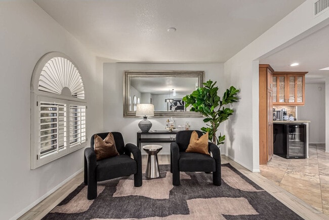Building Photo - 5826 E Waltann Ln Unit SI ID1609021P