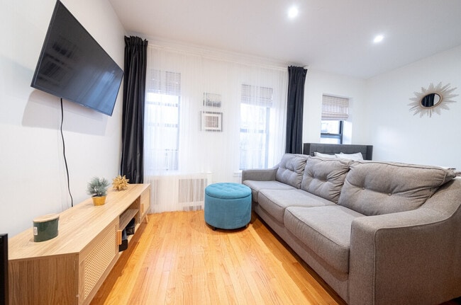 Building Photo - 317 E 75th St Unit ID1032012P