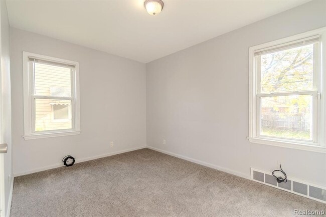 Photo - 8126 Standard St