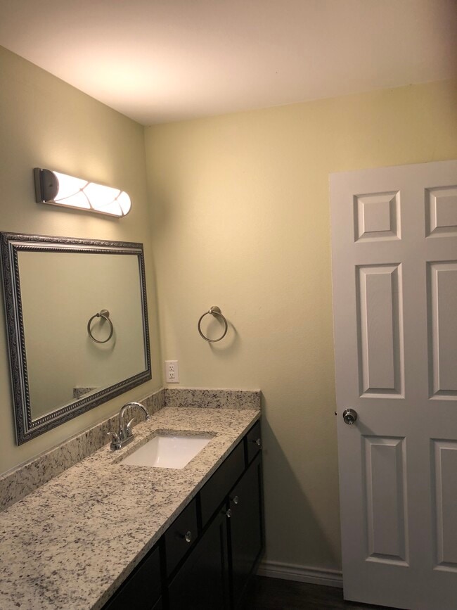 Mockingbird Apartments - Mockingbird Apartments