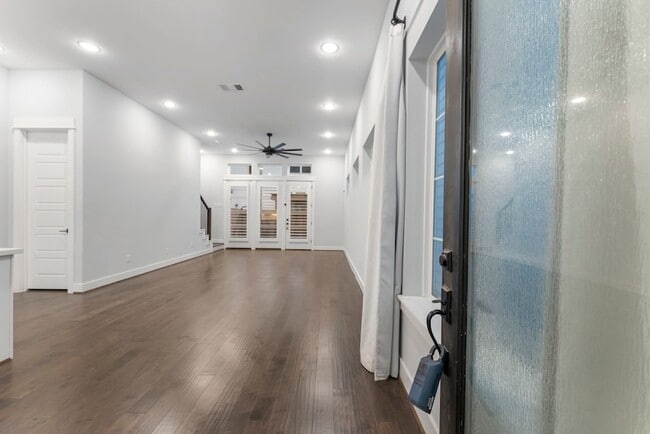 Photo - 113 Coronado St