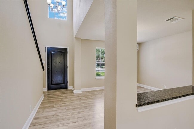 Photo - 8111 Hawick Dr