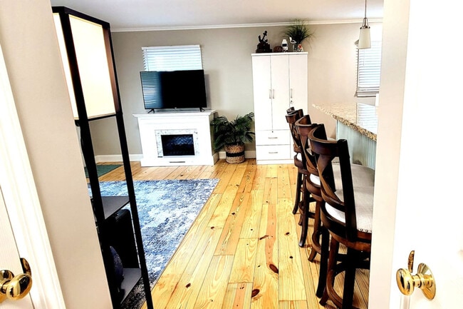 Photo - 5 N Maple Ave Unit SI ID1374773P