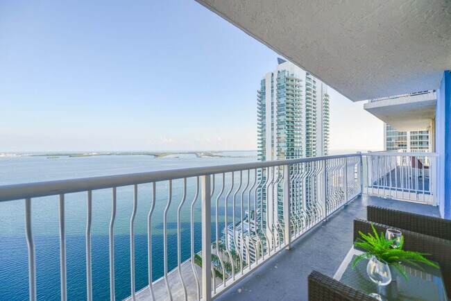 Photo - 1 SE 12th St Unit FL35-ID1047090P