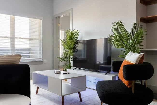 Photo - 3930 Westcliff Rd Unit ID1228617P