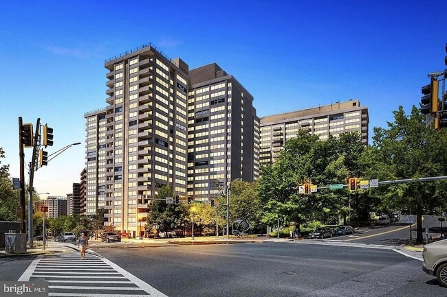 Photo - 4515 Willard Ave Unit 1009S