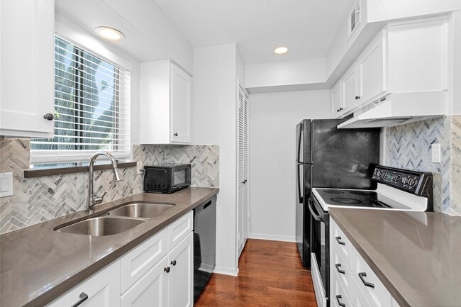 Photo - 12100 Melville Dr Unit 708G