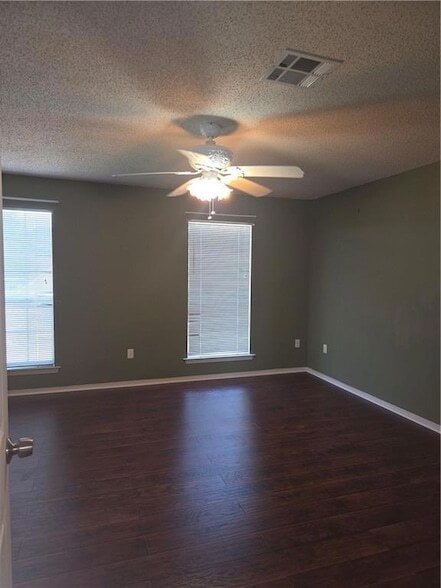 Photo - 1701 Rivertree Ct