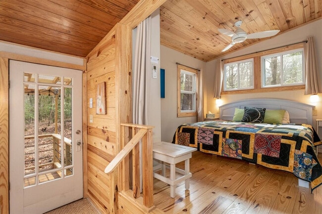 Building Photo - 1939 Crawford Dairy Rd Unit ID1051219P