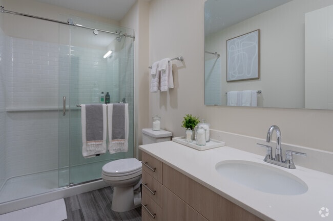 1BR, 1BA - third + dayton