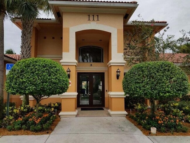 Photo - 251 SW Palm Dr Unit 305