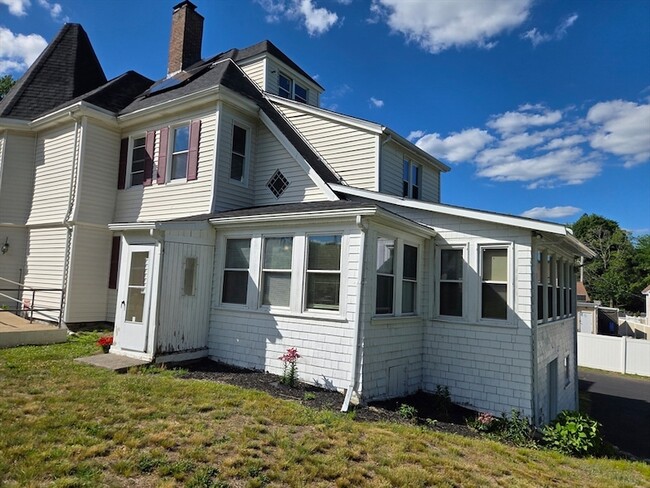 Photo - 239 Pleasant St Unit 1