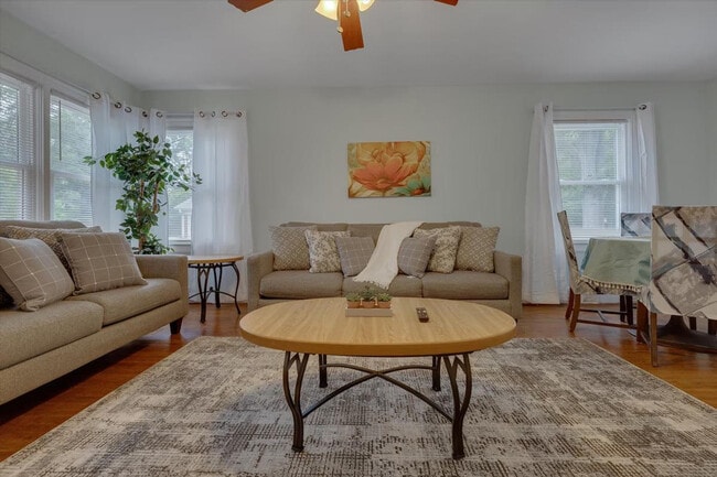 Photo - 1001 Watts St Unit ID1391824P