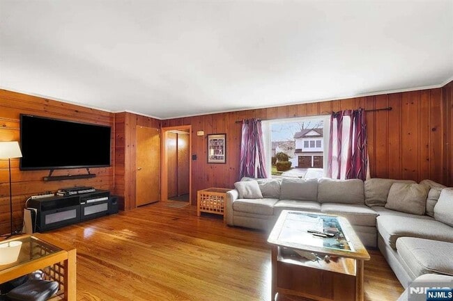 Photo - 172 Lozier Terrace