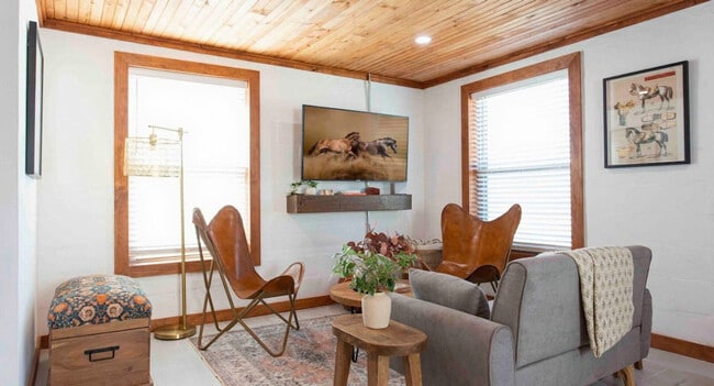 Photo - 227 S Hudson St Unit SI ID1502052P