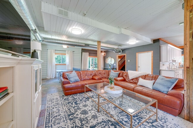 Photo - 27W172 Galusha Ave Unit ID1306620P