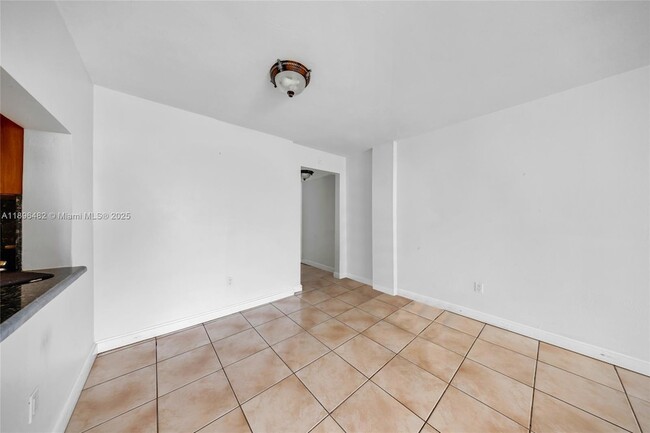 Photo - 6545 Indian Creek Dr Unit 504