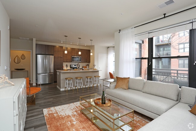 2BR, 2BA - D5 - Synergy at the Mayfair