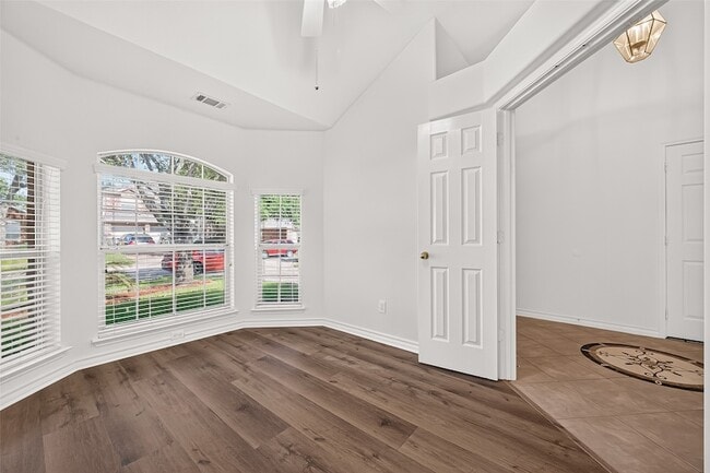 Photo - 3830 Flatwood Dr