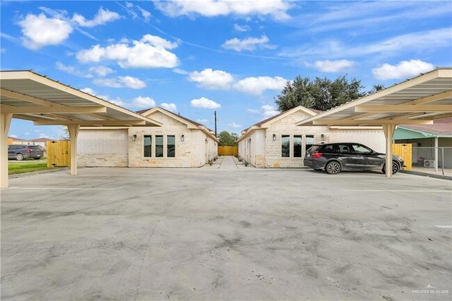 Building Photo - 1316 N McColl Rd Unit 4