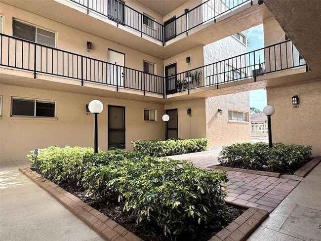 Photo - 2763 Woodgate Ln Unit 204