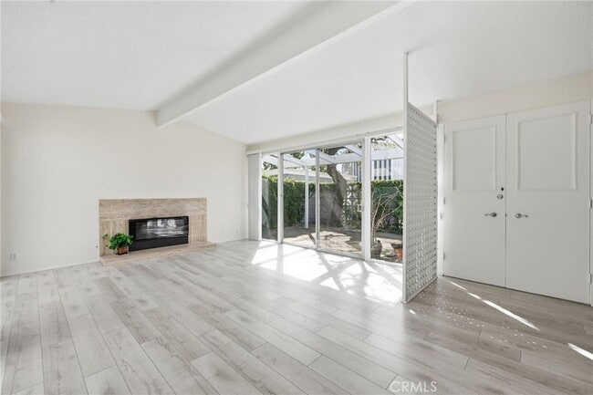 Photo - 1510 Westcliff Dr Unit 1