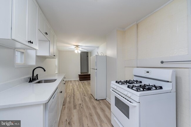 Photo - 1722 Eastern Ave