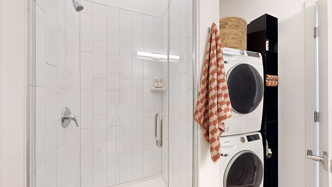 Studio/1BA Catalyst - Iota Fox Station