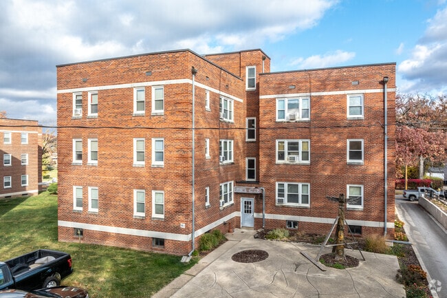 Photo - Hampton House Apartments