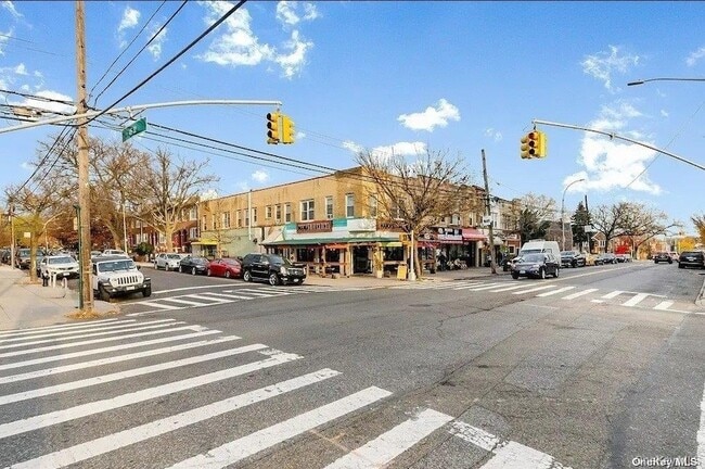 Photo - 45-01 Ditmars Blvd Unit 2R
