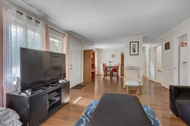 Photo - 102A White Oak Dr Unit SI ID1460712P