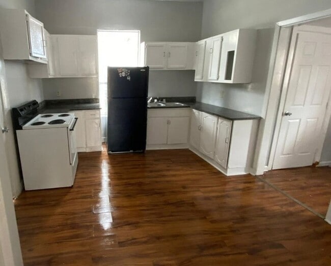 Photo - 2806 Avenue M 1/2
