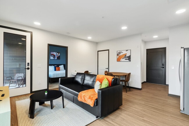 Building Photo - 423 E Michigan St Unit ID1026469P