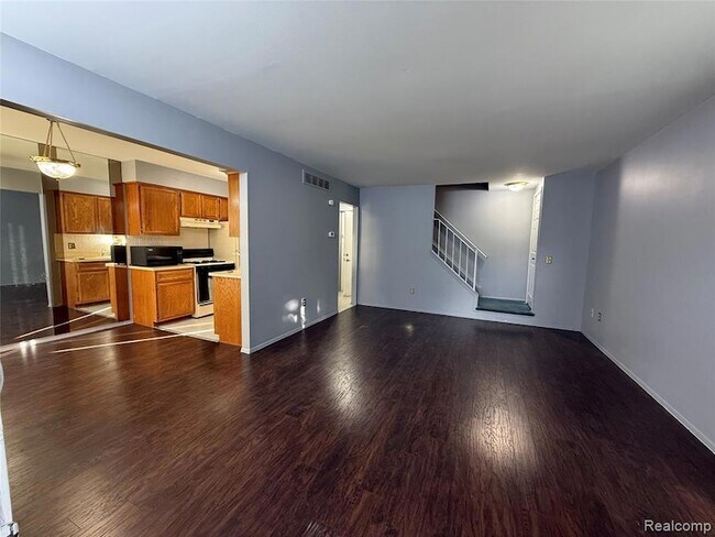 Photo - 15817 Charleston Dr