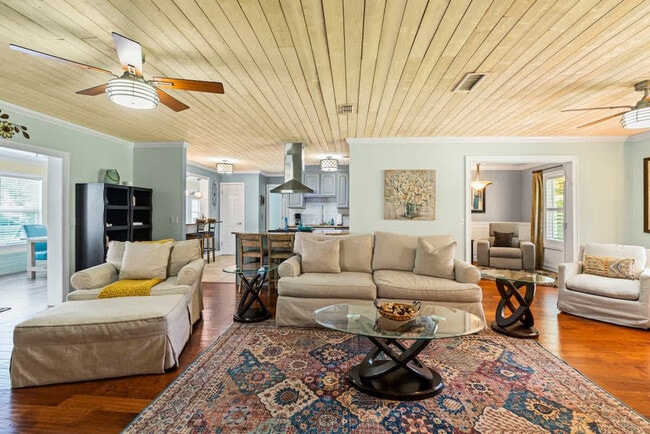 Photo - 1937 Grove Bluff Cir W Unit SI ID1578589P