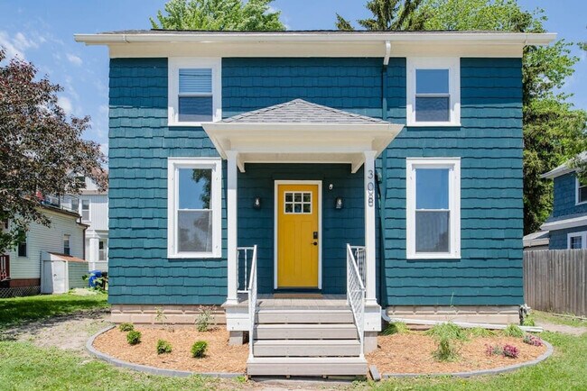 Photo - 308 E Franklin St Unit ID1061646P