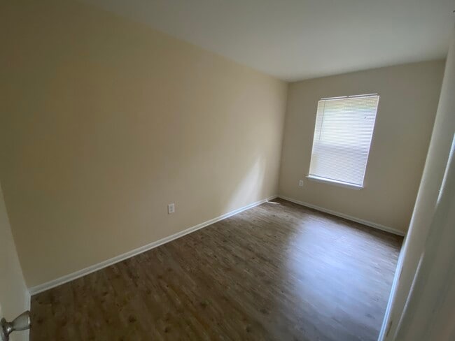 Den - Forestbrook Apartments