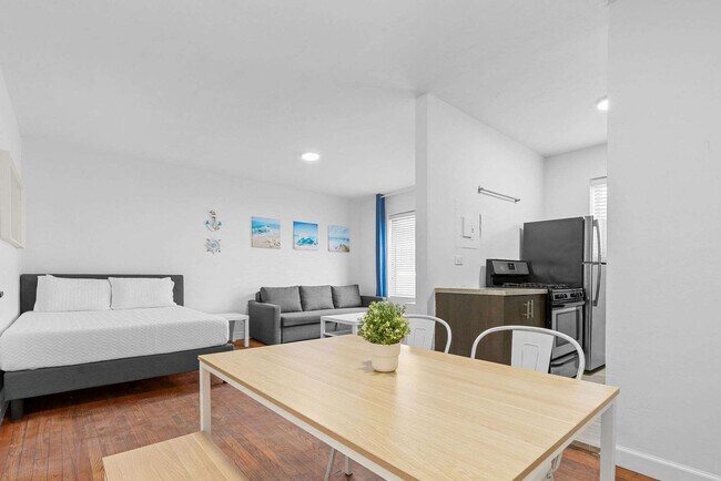 Building Photo - 7340 Harding Ave Unit FL2-ID1240904P