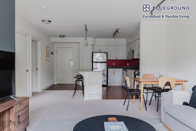 Photo - 330 3rd Ave W Unit FL5-ID764