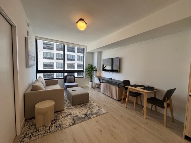 Building Photo - 225 N Miami Ave Unit SI FL16-ID1382976P