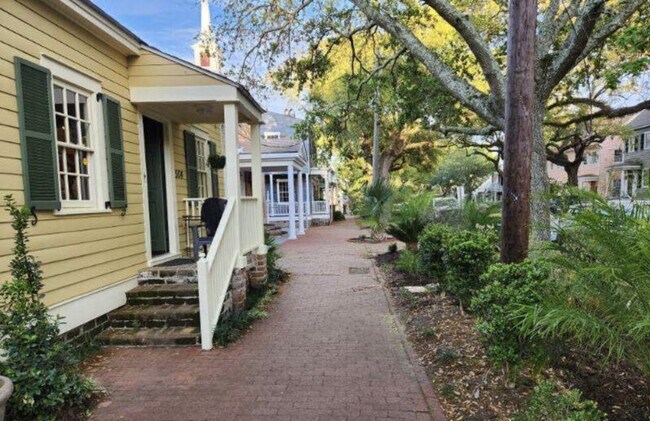 Photo - 504 E Jones St